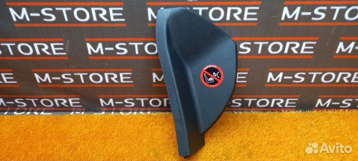 Накладка панели левая Mercedes-Benz E-Class W212