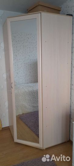 Шкаф угловой