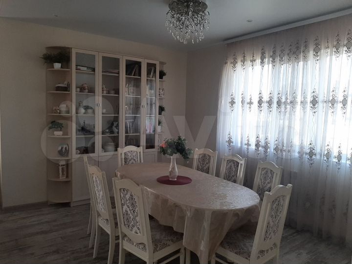 Коттедж 166,8 м² на участке 10 сот.