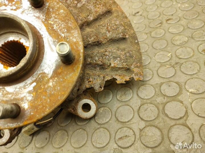 Кулак поворотный передний правый Suzuki Grand