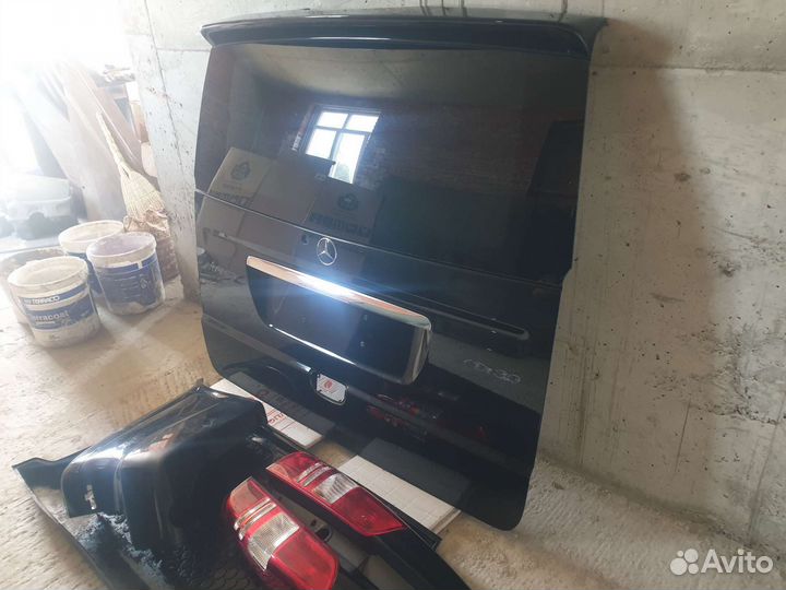 Крышка багажника viano 639