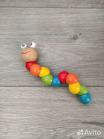 Деревянная развивающая игрушка Гусеница