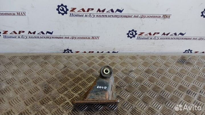 Кронштейн подшипника левый Man Tgl