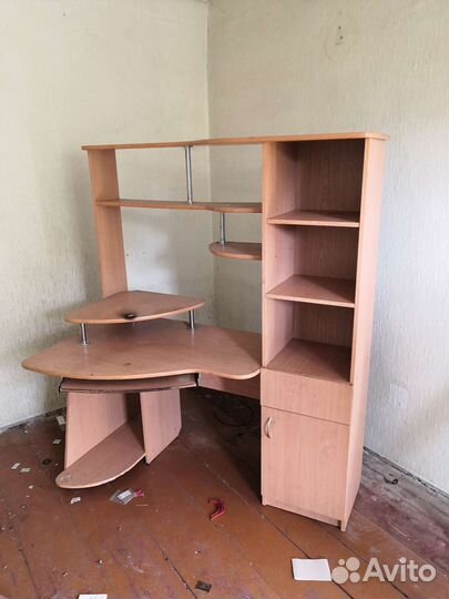 Компьютерный стол