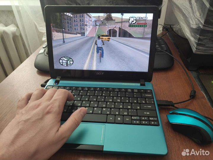 Нетбук acer aspire one