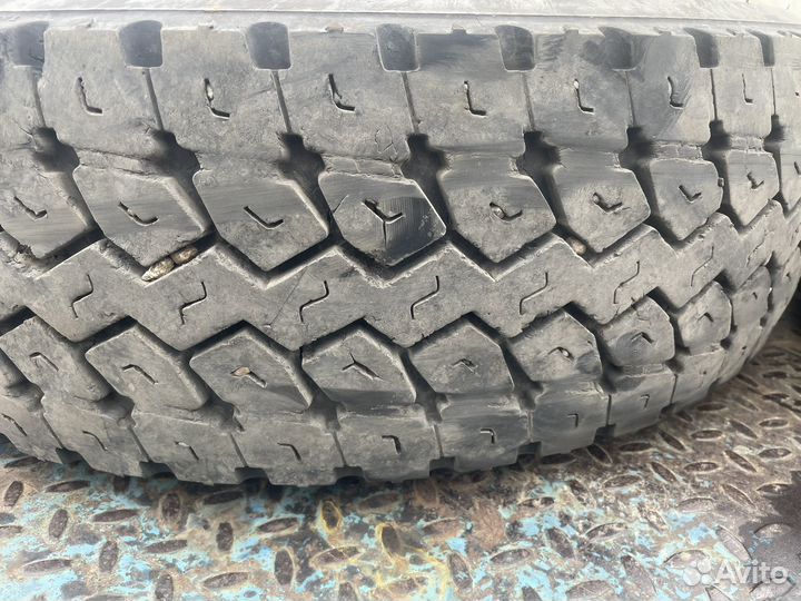 Продам резину 235/75R17.5