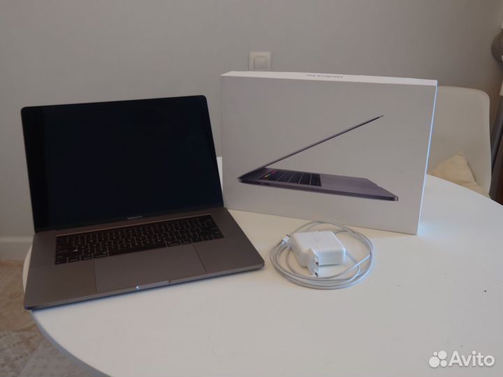 Apple MacBook Pro 15 2019 16/256 Touch Bar