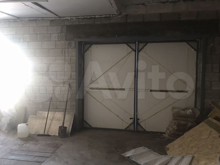 Гараж, > 30 м²