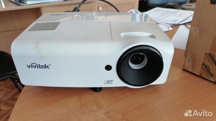 Продаю проектор и экран