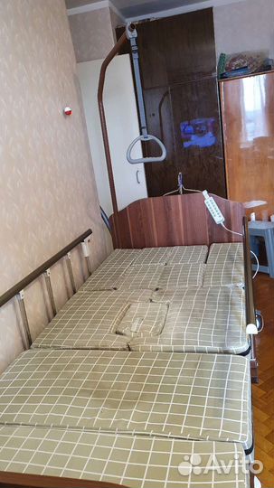 Кровать для лежачих больных с электроприводом