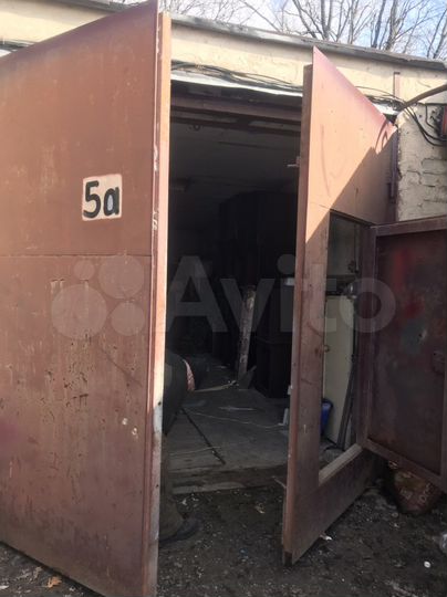 Гараж, > 30 м²