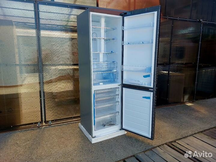 Холодильник Haier C2F637cxrg серый