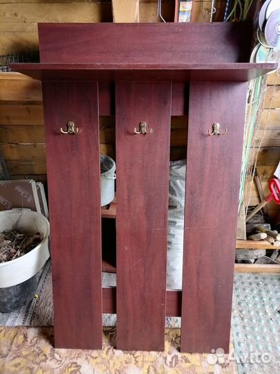 Вешалка настенная