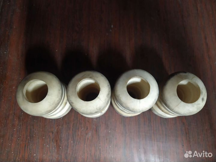 Отбойник передней стойки