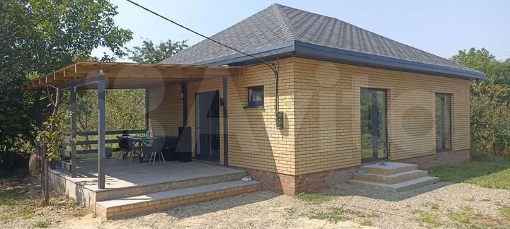 Дом 65 м² на участке 5 сот.