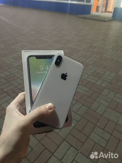 iPhone X, 64 ГБ