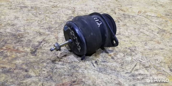 Подушка крепления двигателя Volkswagen Polo 3 1999