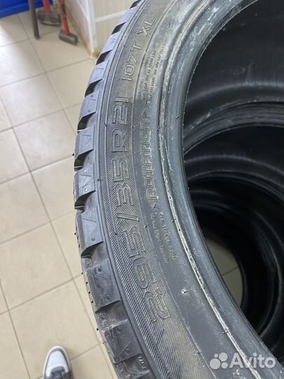 Nokian Tyres Hakkapeliitta 8 SUV 295/35 R21