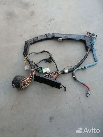 Проводка двери передней левой Ford Explorer (U2)