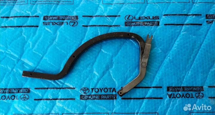 Петля крышки багажника Corolla 180 Оригинал