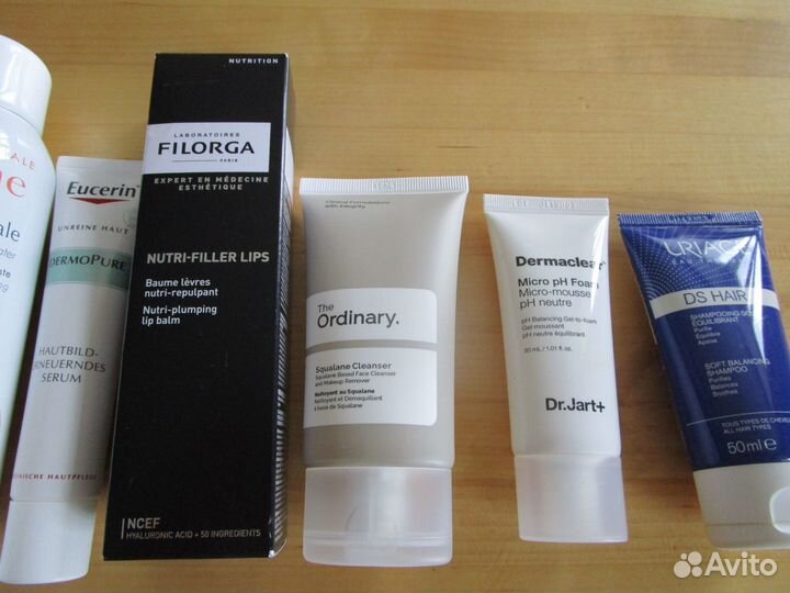 Пакет ухаживающей косметики