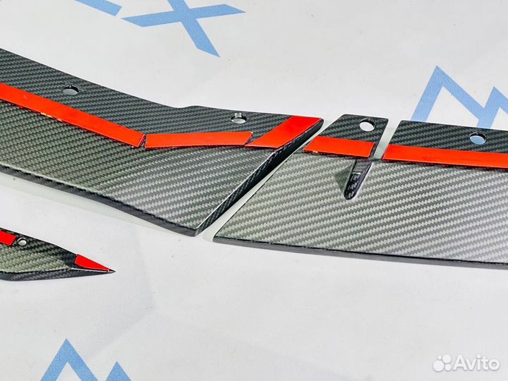 Сплиттер BMW M5 F90 MT стиле дорестайлинг карбон