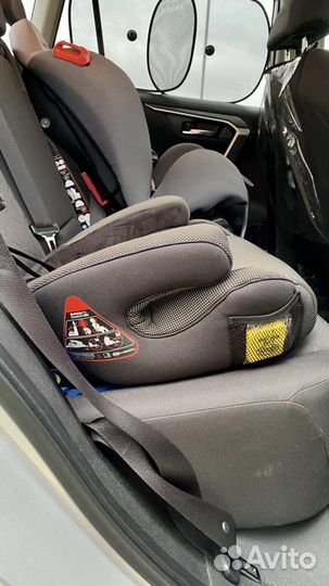 Авто кресло бустер