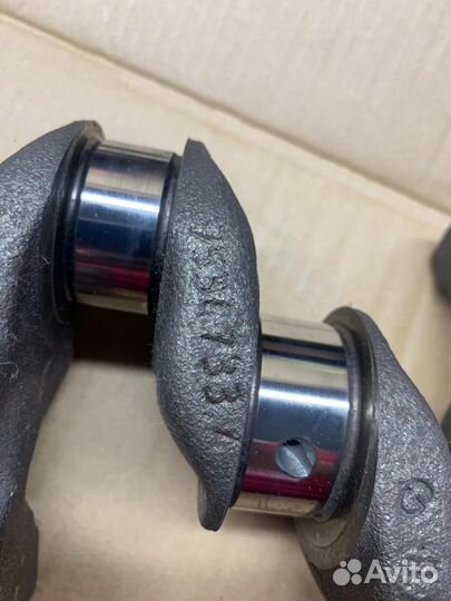 Коленвал пежо Peugeot 308 EP6 (б/у)