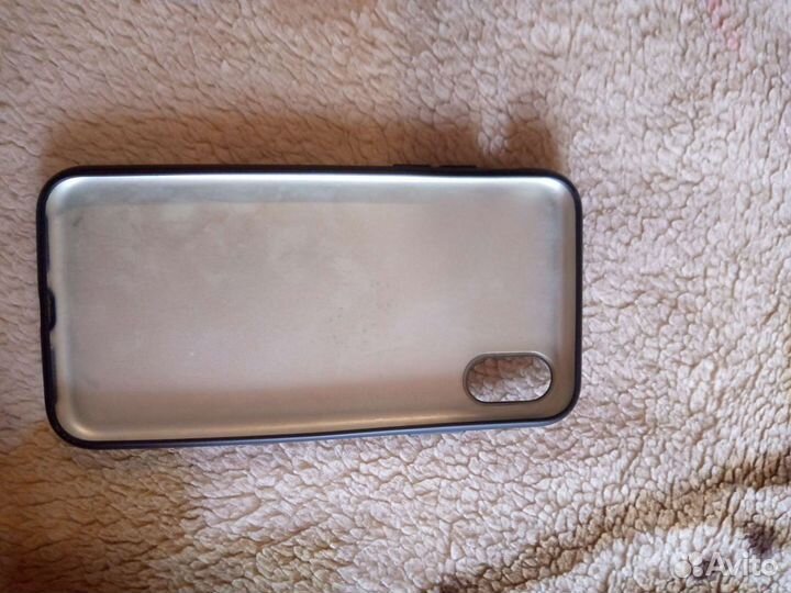 Чехол на iPhone 10 состояние хорошее