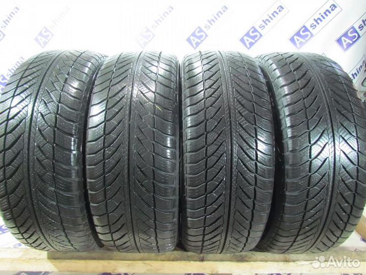 Goodyear UltraGrip Performance 2 225/55 R17 96R