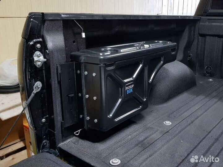 Бокс для пикапа поворотный Тойота Тундра 2007+