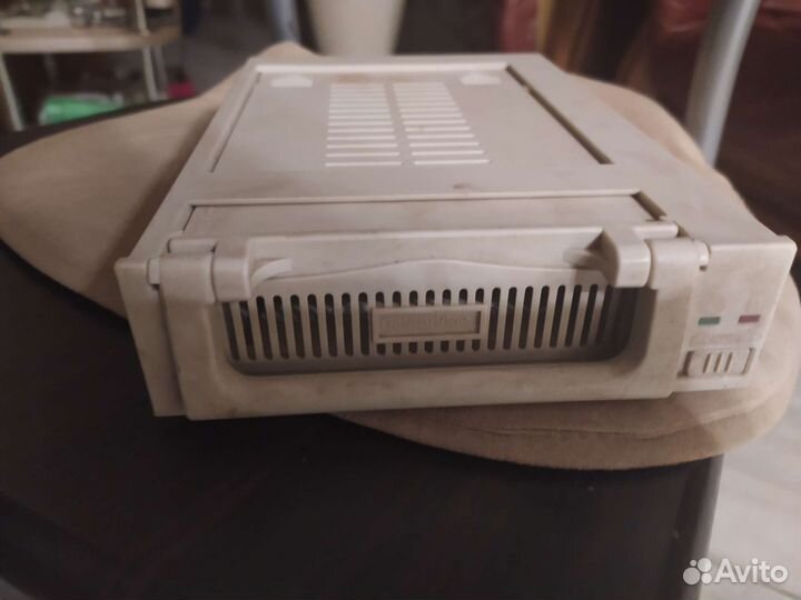 Переноска для компьютерного диска