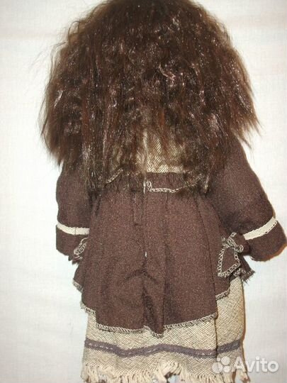 Фарфоровая кукла