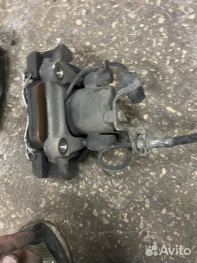 Суппорты передние audi 100/а6 с4