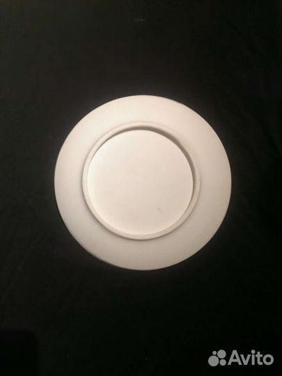 Керамическая тарелка ручной работы с рисунком