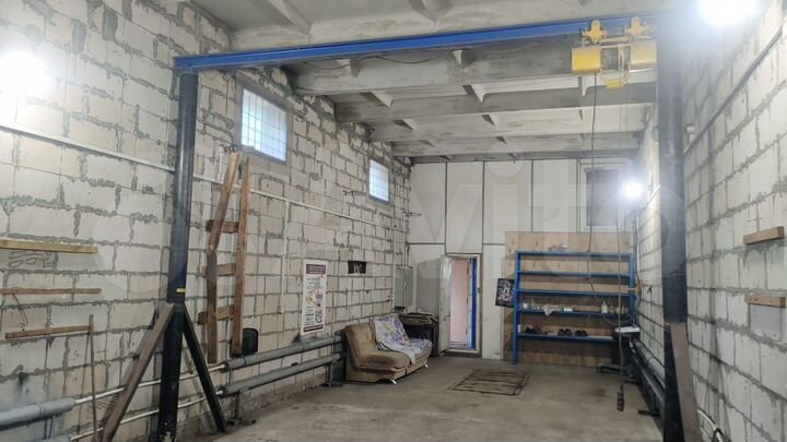 Гараж, > 30 м²