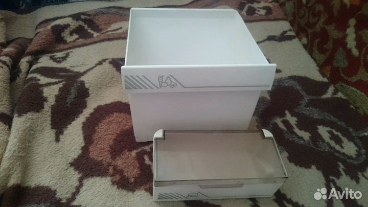 Ящики, полки и др. для холодильников б/у