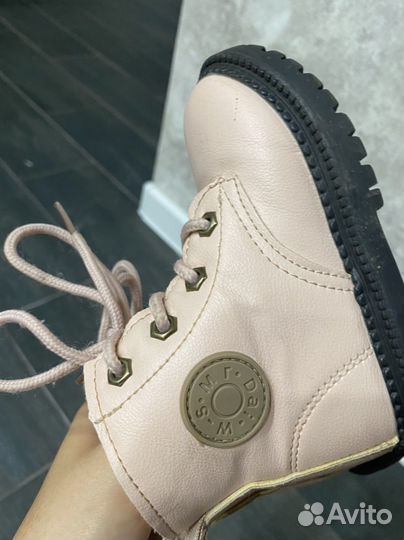 Ботинки демисезонные для девочки 24 размер