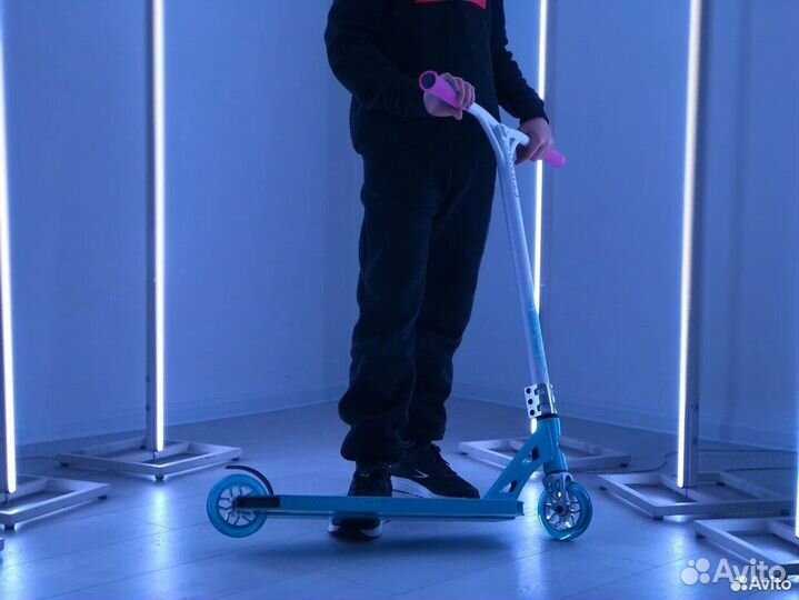 Самокат Ethnos трюковой с розовыми грипсами vbgd11