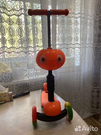 Самокат детский трехколесный с сиденьем