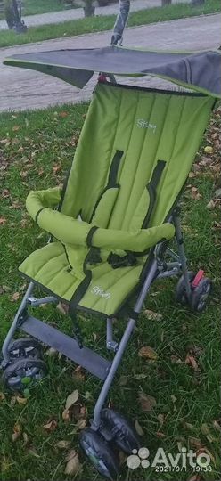 Прогулочная коляска трость