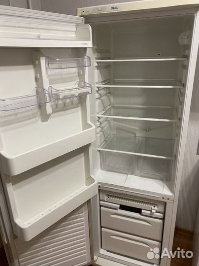 Холодильник в хорошем состоянии