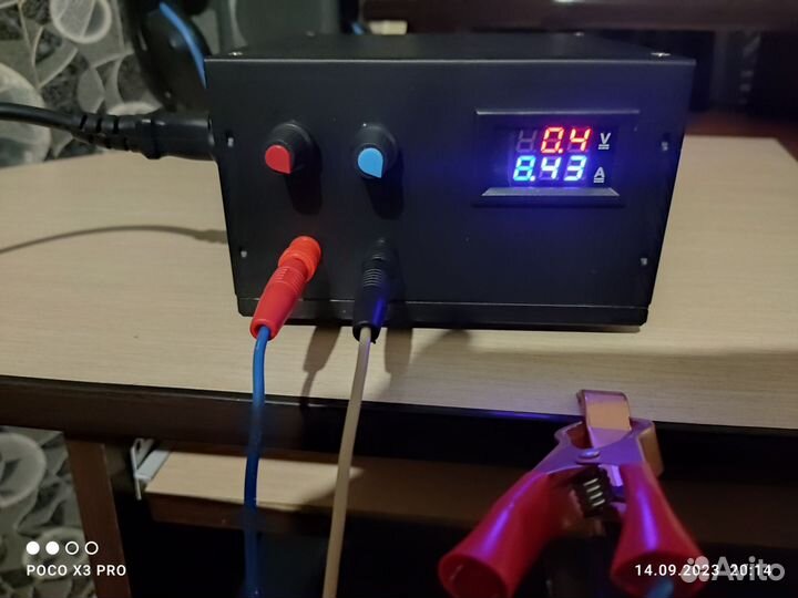 Аккумуляторное зарядное регулируемое устройство