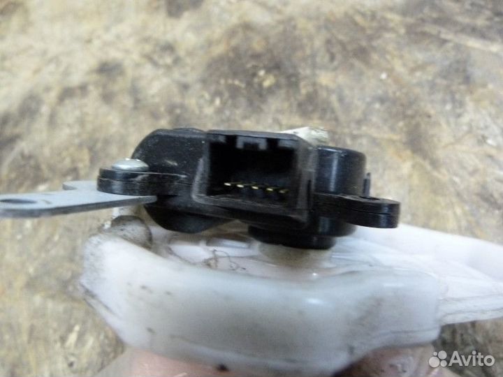 Моторчик заслонки отопителя Hyundai Elantra 2006-2