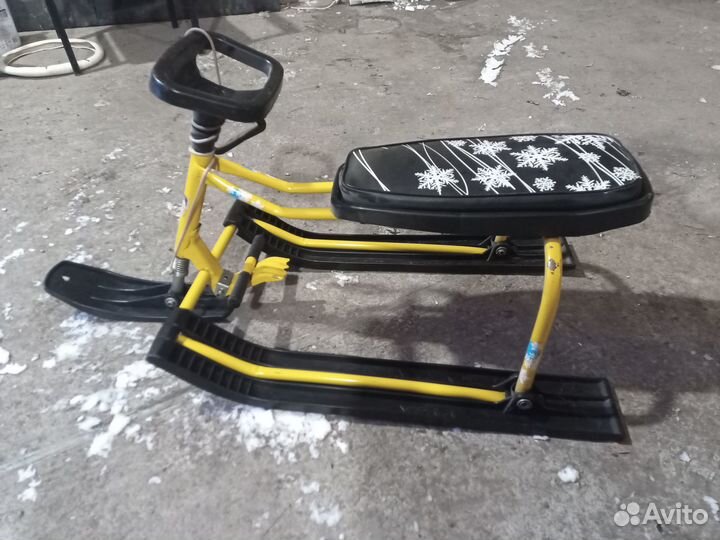 Детский снегокат бу