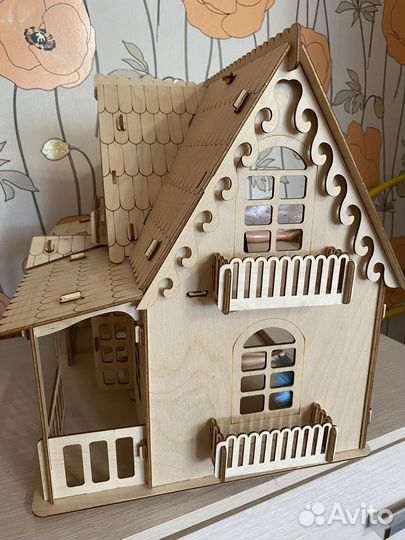 Домик кукольный