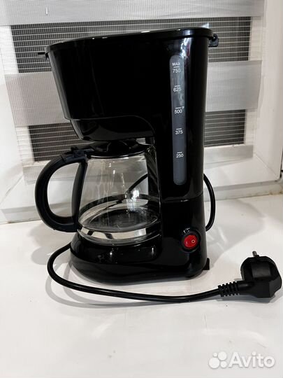 Кофеварка поларис 750мл