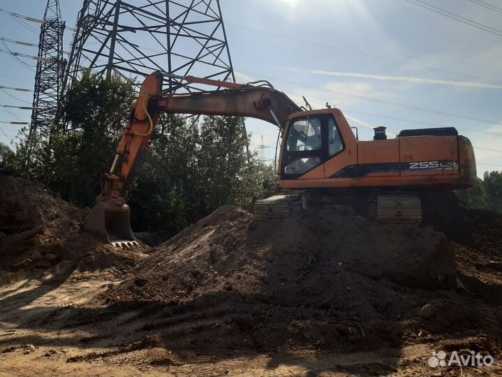 Машинист гусеничного экскаватора