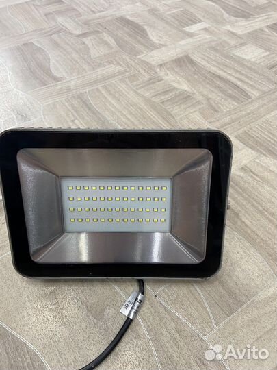 Светодиодный прожектор