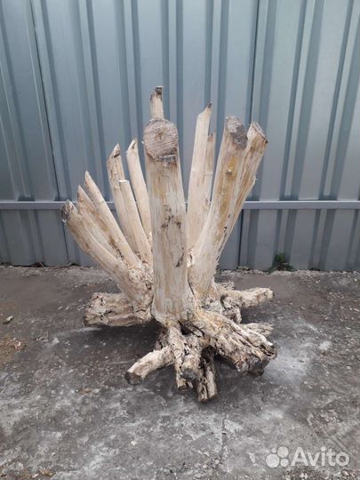 Подстолье из массива канадского клена